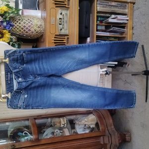 Amethyst Jeans blue in color size Regulat